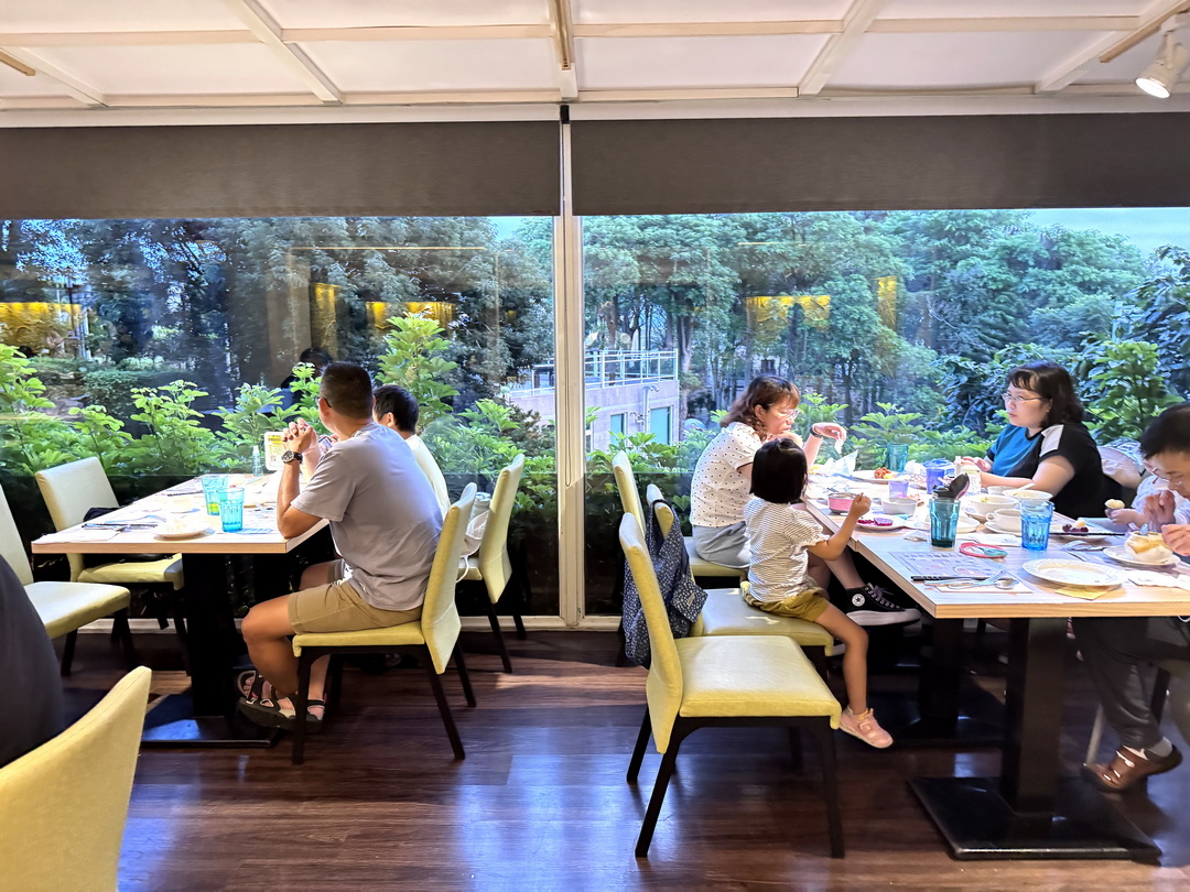 台中清新溫泉飯店｜新采自助百匯，泰國蝦吃到飽吃起來，6/7-6/30期間限定 @猴屁的異想世界