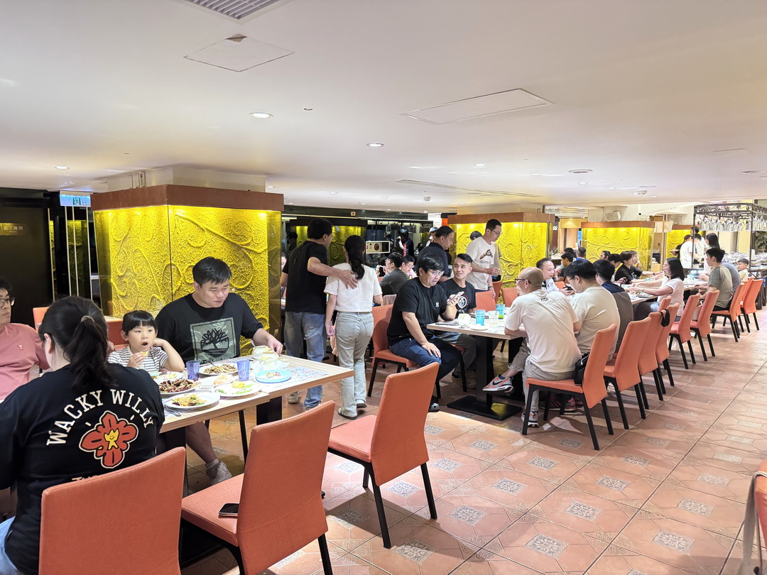 台中清新溫泉飯店｜新采自助百匯，泰國蝦吃到飽吃起來，6/7-6/30期間限定 @猴屁的異想世界