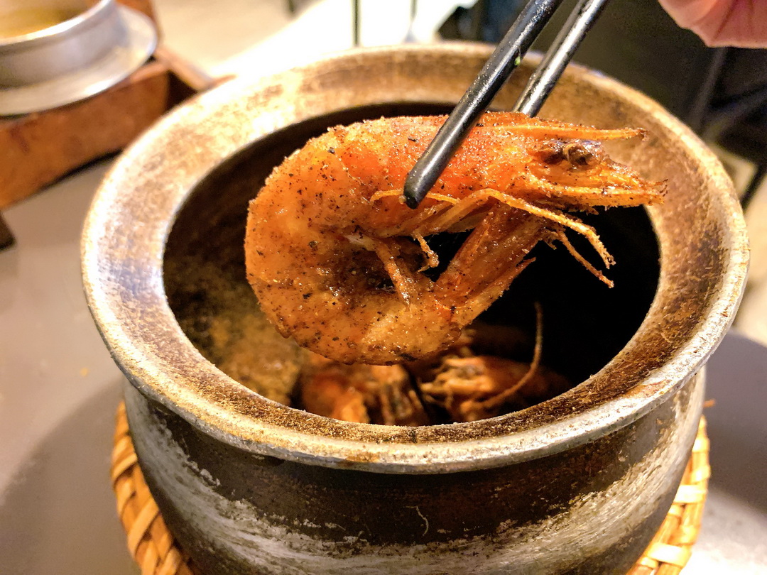 台中瘋蝦吃到飽｜20多種現炒蝦料理+火鍋吃到飽，啤酒飲料冰淇淋無限供應 @猴屁的異想世界