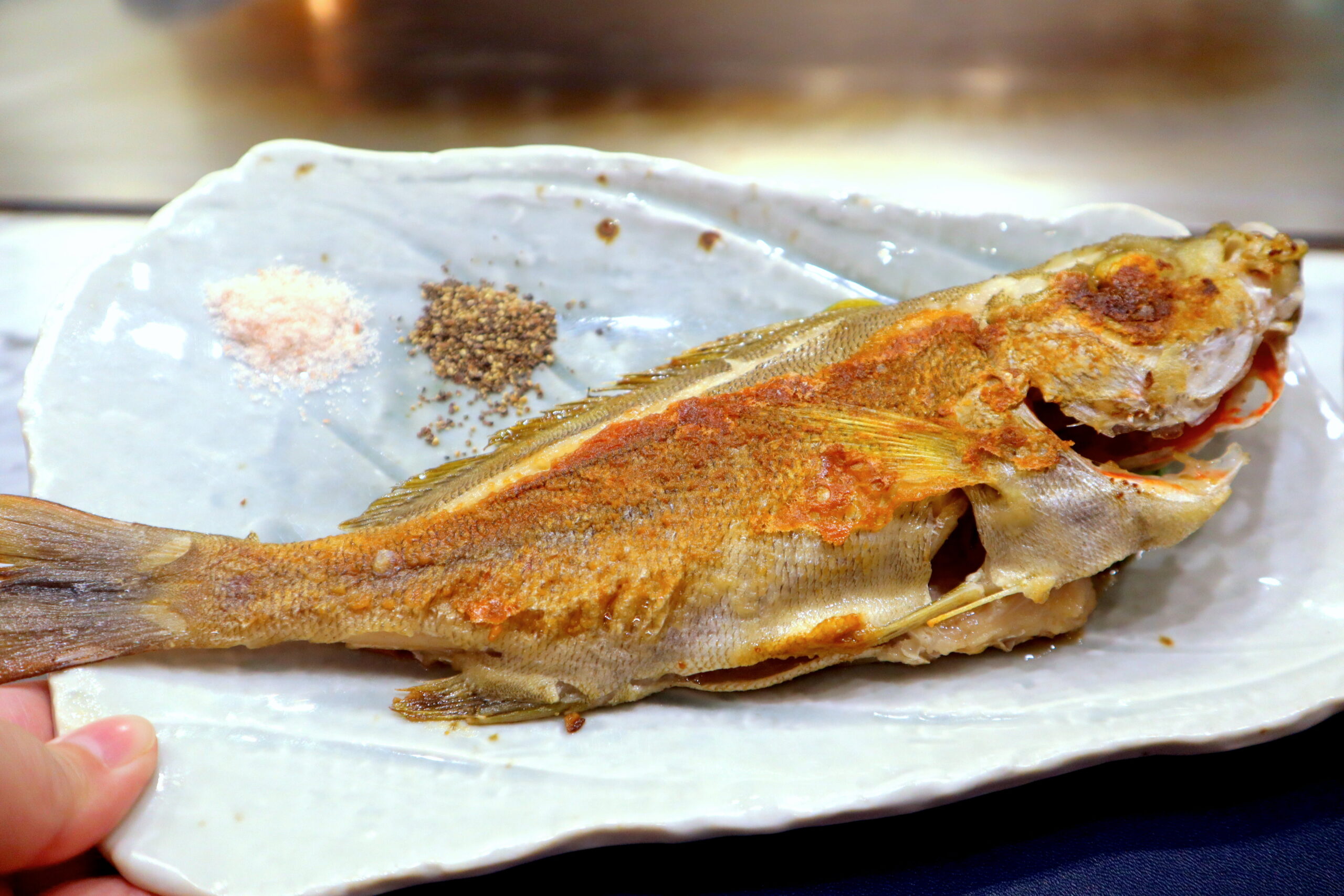 【台中慶生聚餐首選】明水然樂台中大魯閣店｜台中無菜單鐵板燒推薦，14道高級海陸套餐，龍蝦和牛一次滿足 @猴屁的異想世界