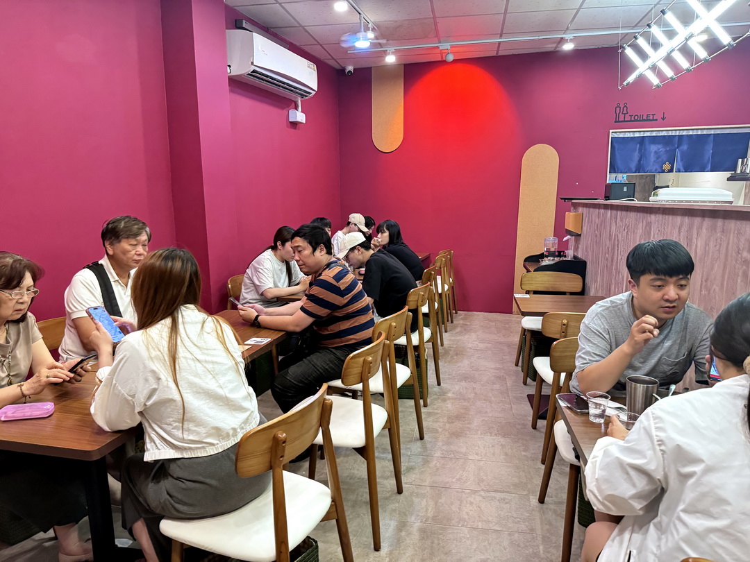 【八羽義大利麵】台中西屯平價義大利麵推薦，麻辣奶油海鮮、松露燉飯必吃 @猴屁的異想世界