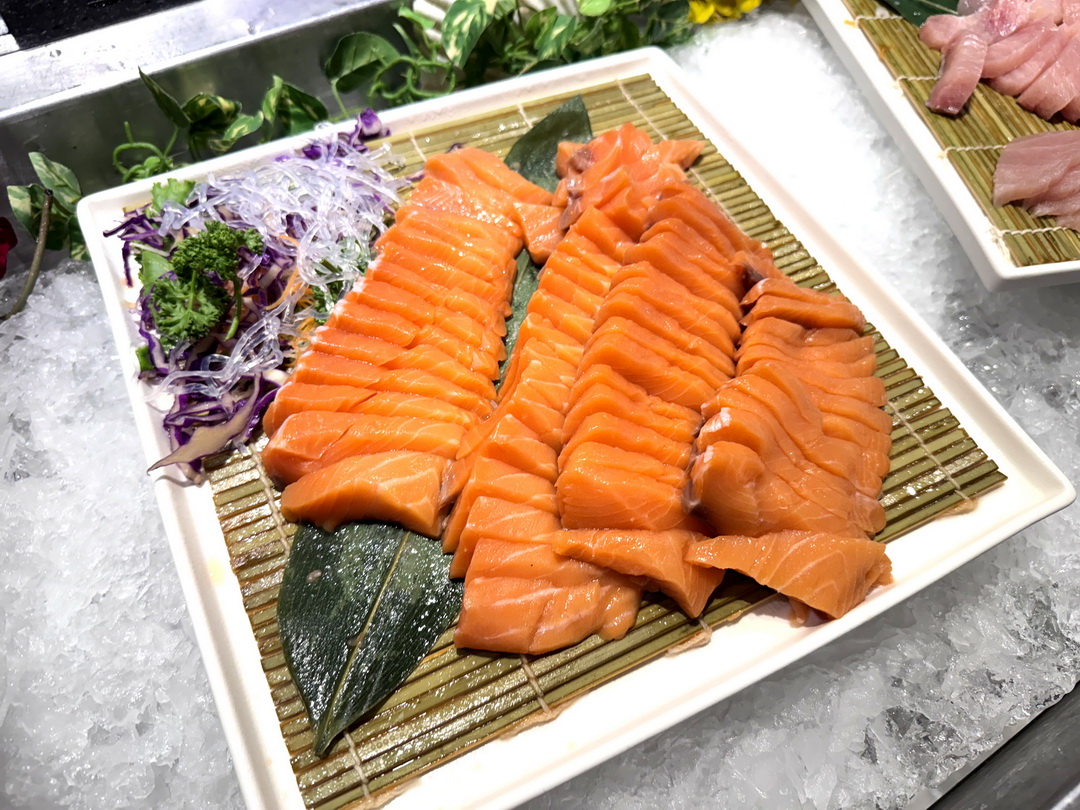 台中清新溫泉飯店｜新采自助百匯，泰國蝦吃到飽吃起來，6/7-6/30期間限定 @猴屁的異想世界
