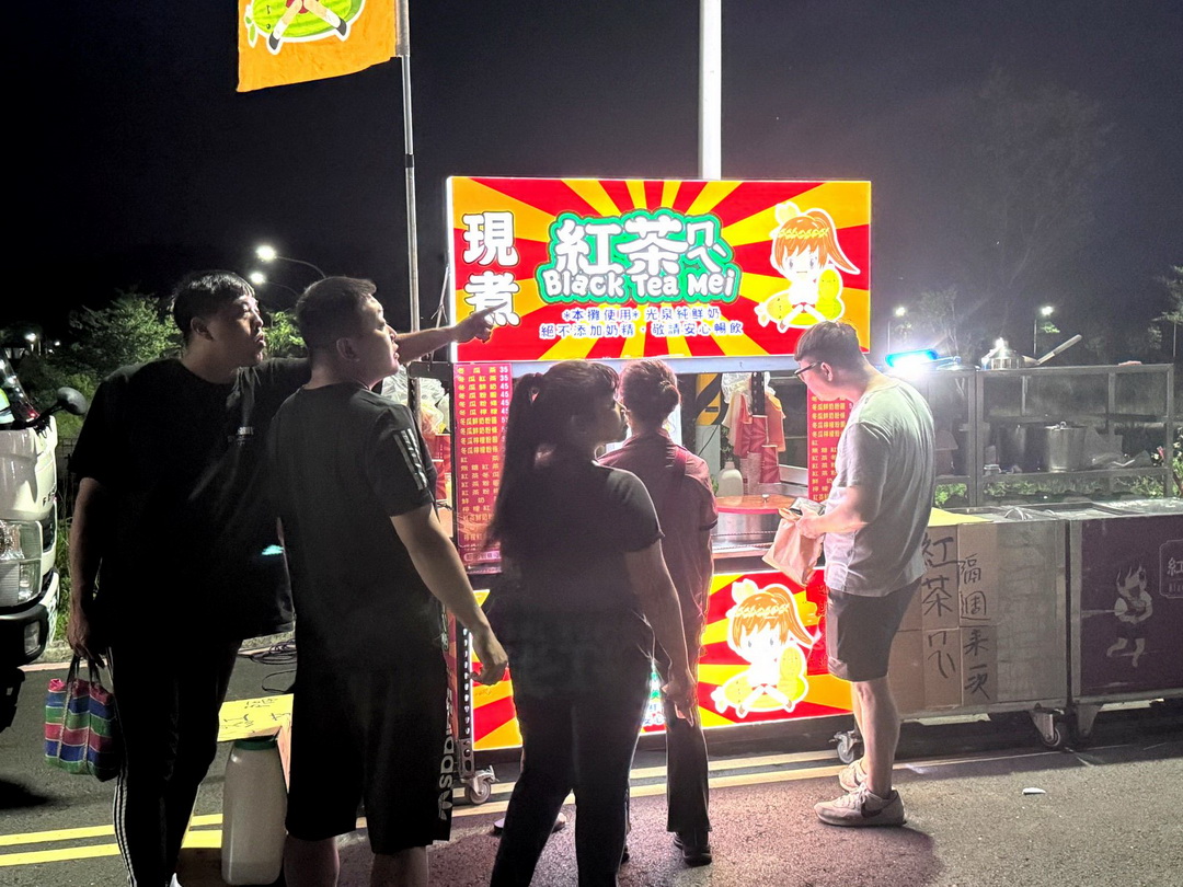 礁溪溫泉夜市搬新家！宜蘭全新夜市必吃美食攻略，週日限定夜市更好逛！ @猴屁的異想世界
