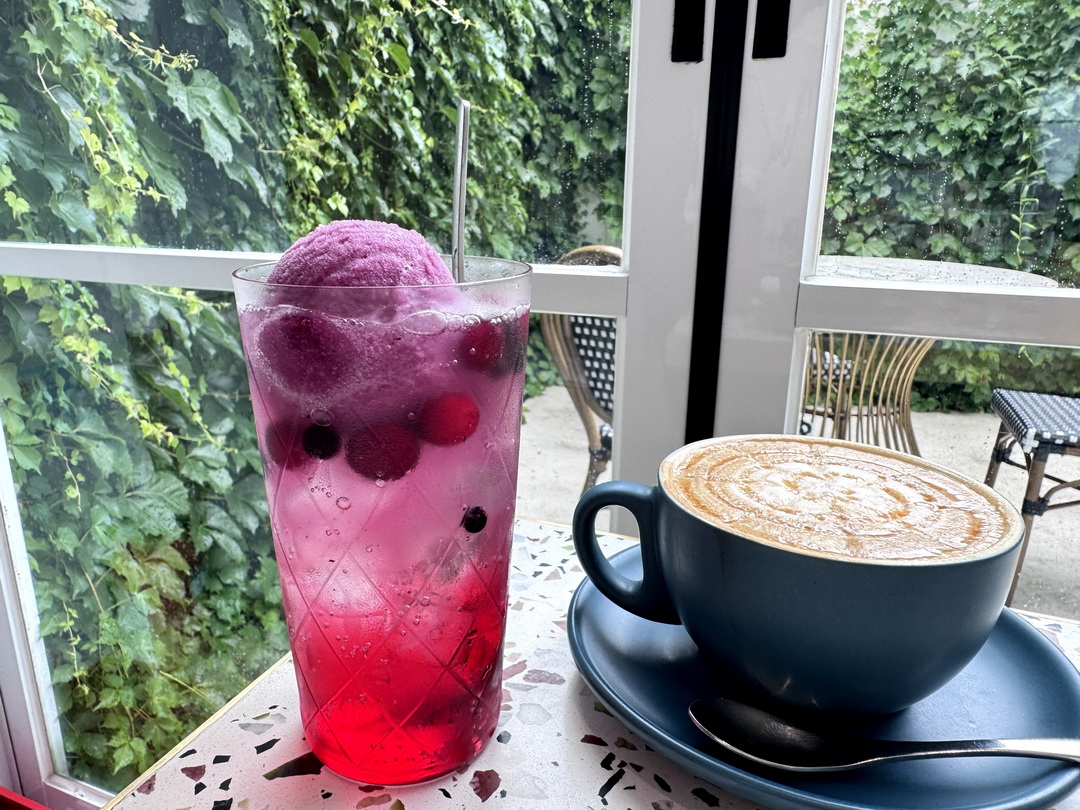 【Les aqua水相餐聚苑】台中超美韓系玻璃屋餐廳，麵包免費續，壽星還送蛋糕＋照片超浮誇 @猴屁的異想世界