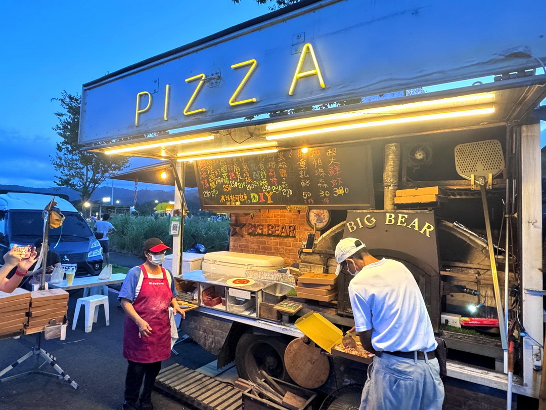 礁溪溫泉夜市搬新家！宜蘭全新夜市必吃美食攻略，週日限定夜市更好逛！ @猴屁的異想世界