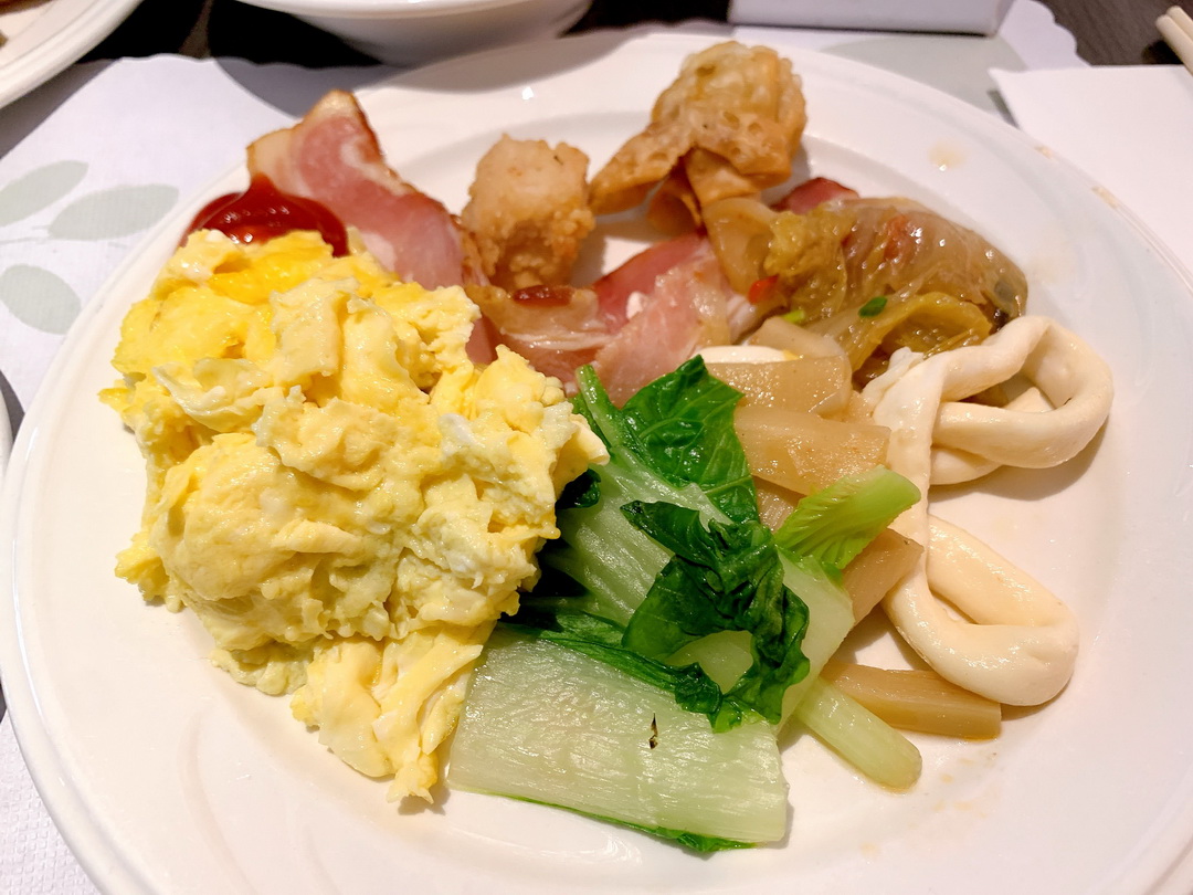大板根森林溫泉酒店早餐介紹｜中西式自助吃到飽，滷肉飯、荷包蛋、麵包甜點通通有！ @猴屁的異想世界