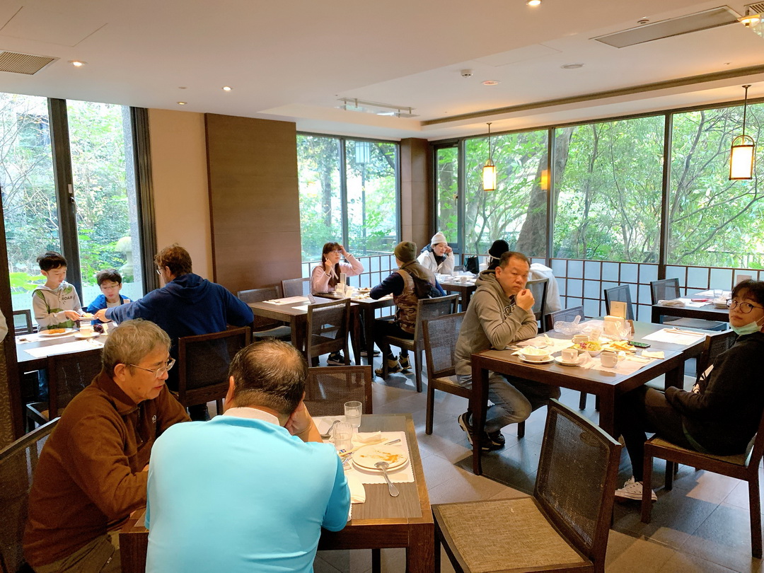 大板根森林溫泉酒店早餐介紹｜中西式自助吃到飽，滷肉飯、荷包蛋、麵包甜點通通有！ @猴屁的異想世界