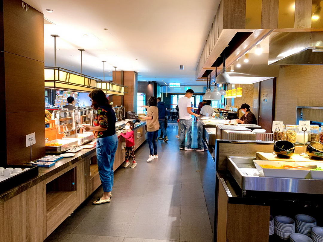 大板根森林溫泉酒店早餐介紹｜中西式自助吃到飽，滷肉飯、荷包蛋、麵包甜點通通有！ @猴屁的異想世界
