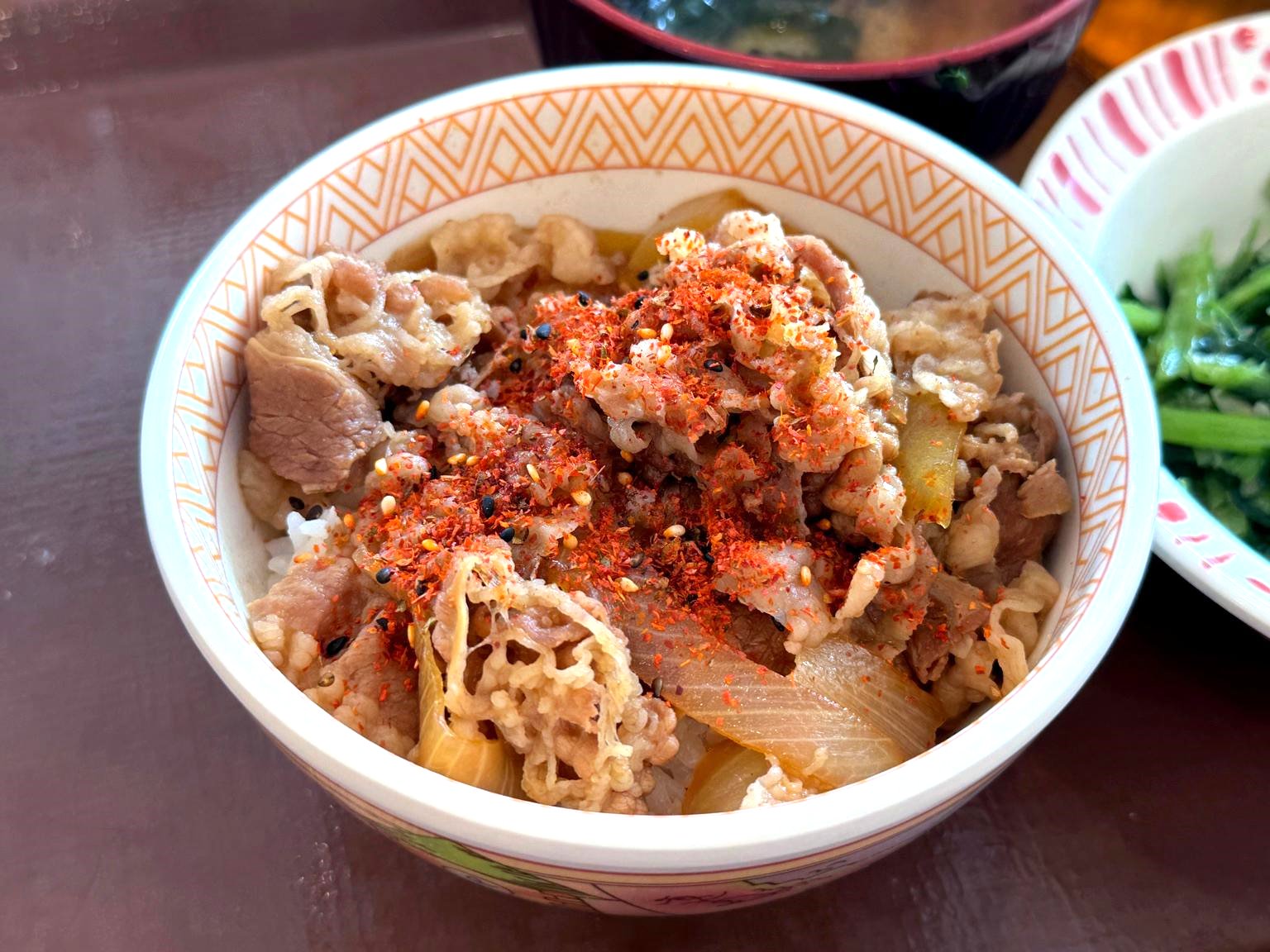 SUKIYA逢甲河南店｜台中24小時日式牛丼推薦，迷你牛丼69元起，加青菜套餐超划算！