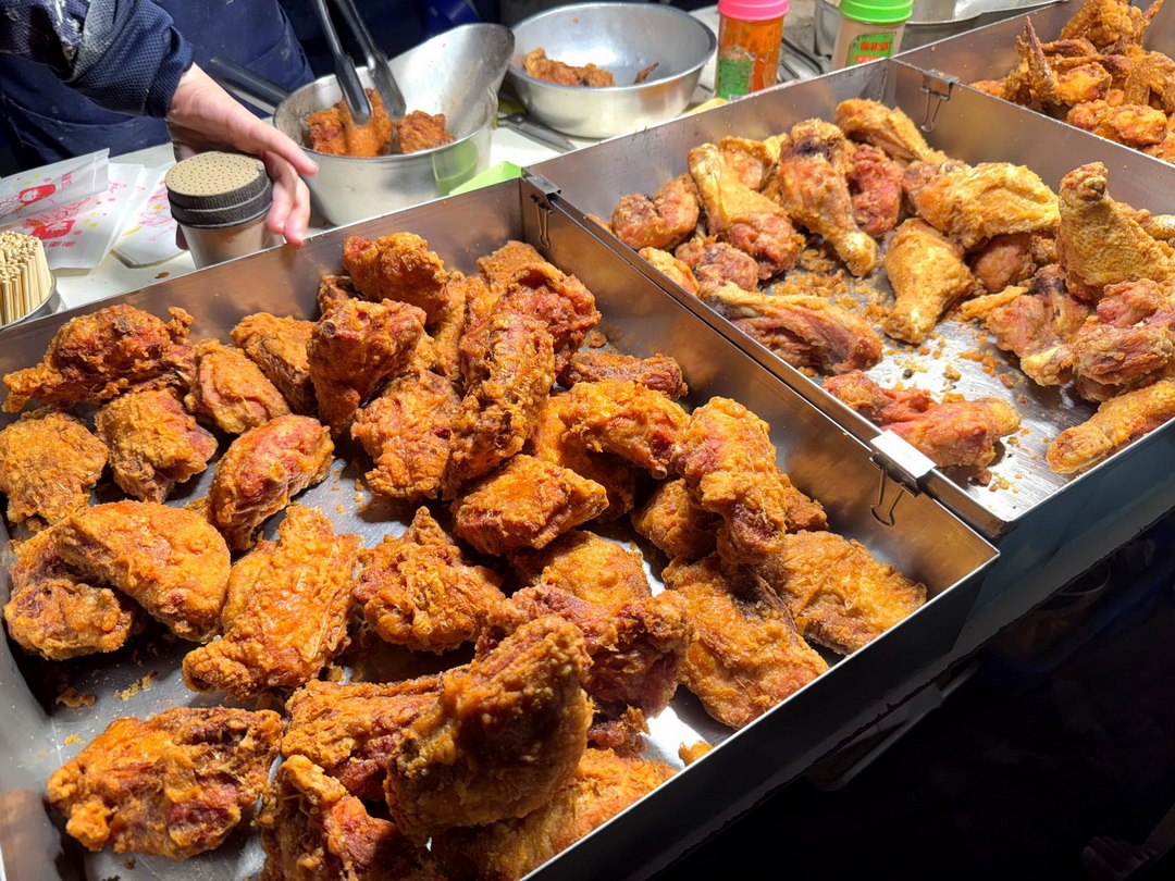礁溪溫泉夜市搬新家！宜蘭全新夜市必吃美食攻略，週日限定夜市更好逛！ @猴屁的異想世界