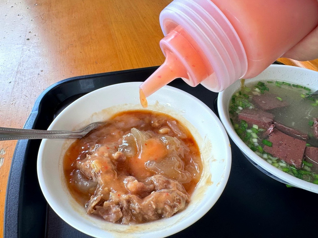 【河南路台中肉圓】在地人推薦的銅板小吃！只賣4樣人氣必點 @猴屁的異想世界