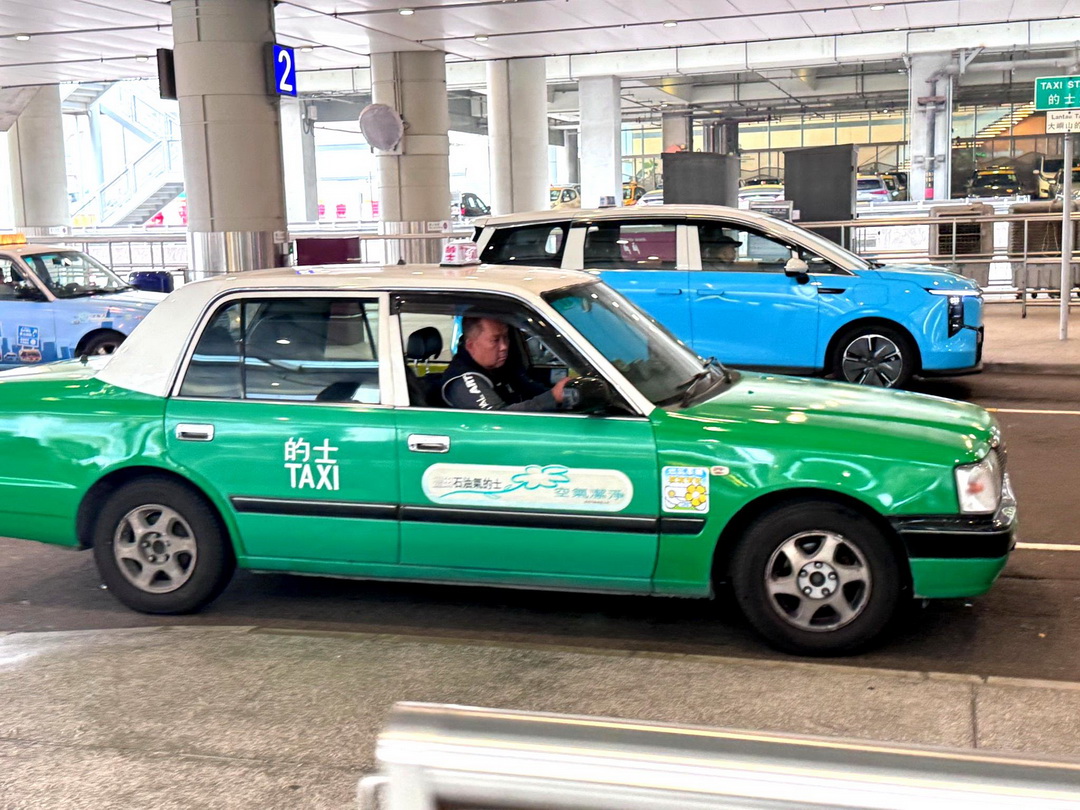 香港機場到迪士尼怎麼去？綠色計程車實搭分享，車資時間懶人包