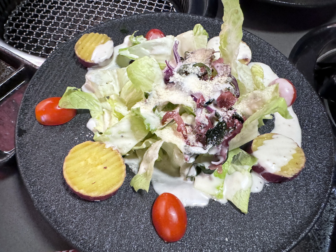 【紅桧燒肉鍋物】太平高質感單點燒肉，火鍋料自助吧吃到飽＋調酒喝到飽 @猴屁的異想世界