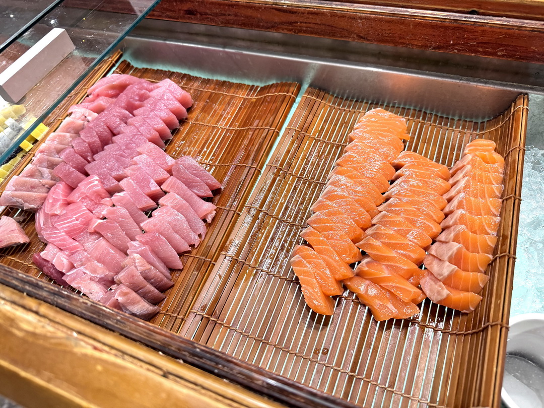 【新竹老爺酒店Le Café自助餐】氣派裝潢高質感Buffet，必吃爐烤牛排、生魚片、哈根達斯！ @猴屁的異想世界