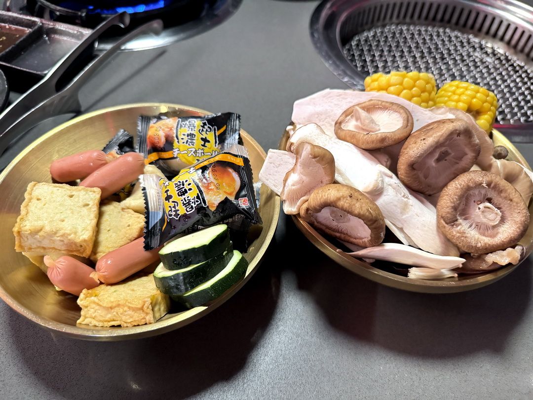 【紅桧燒肉鍋物】太平高質感單點燒肉，火鍋料自助吧吃到飽＋調酒喝到飽 @猴屁的異想世界
