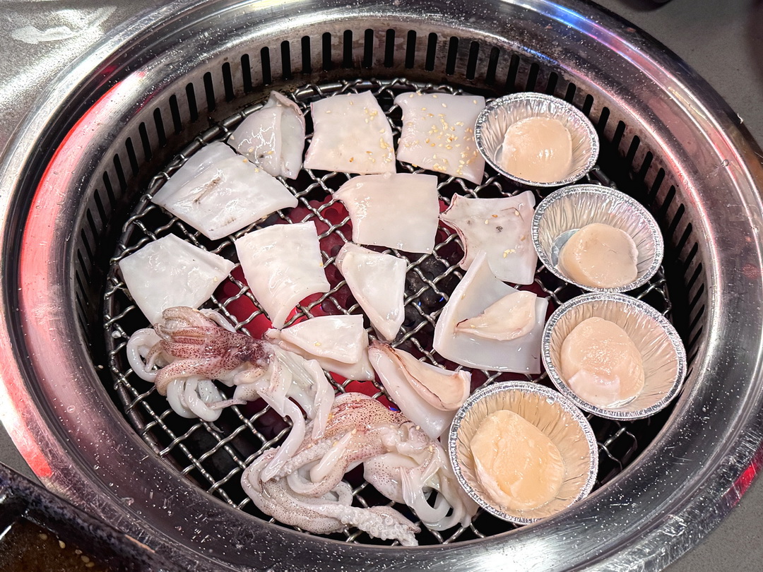 【紅桧燒肉鍋物】太平高質感單點燒肉，火鍋料自助吧吃到飽＋調酒喝到飽 @猴屁的異想世界