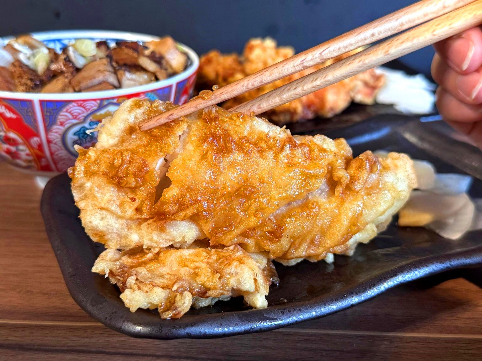 【島之麵屋】台中西區拉麵推薦，淡麗系鹽味海鮮拉麵超澎湃，學生價199元超佛心！ @猴屁的異想世界