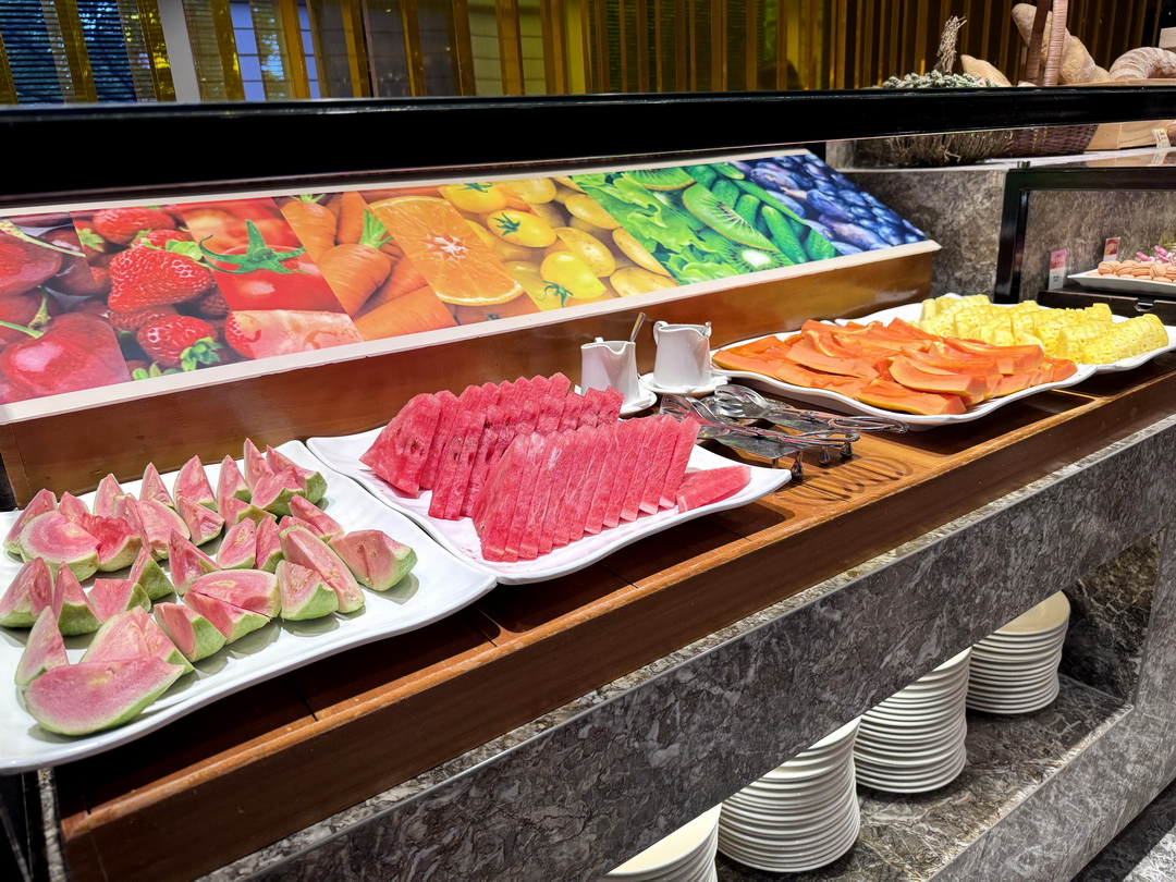 【新竹老爺酒店Le Café自助餐】氣派裝潢高質感Buffet，必吃爐烤牛排、生魚片、哈根達斯！ @猴屁的異想世界