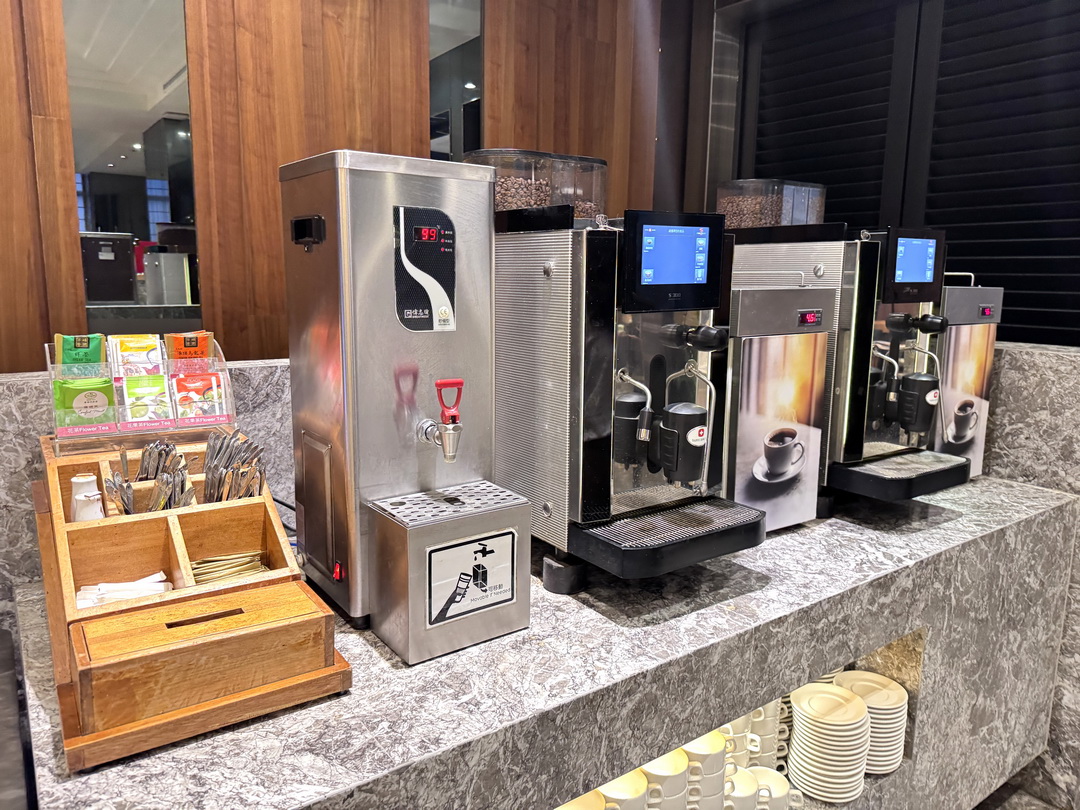 【新竹老爺酒店Le Café自助餐】氣派裝潢高質感Buffet，必吃爐烤牛排、生魚片、哈根達斯！ @猴屁的異想世界