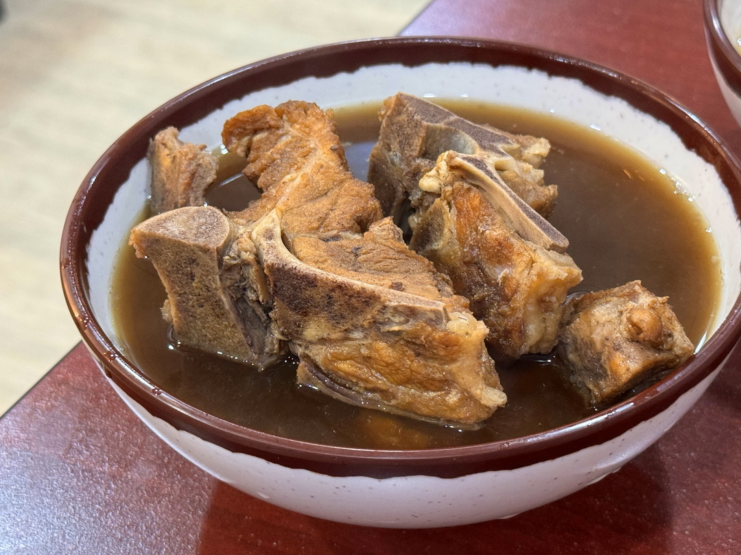 【古早時代現炒鴨肉羹】嘉義宵夜美食推薦，藥燉排骨、生炒鴨肉羹必吃，在地人激推小吃！ @猴屁的異想世界