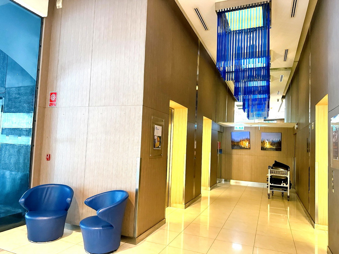 曼谷暹羅智選假日飯店｜BTS國家體育場站步行2分鐘，樓下就有麥當勞！含早餐與房間開箱 @猴屁的異想世界