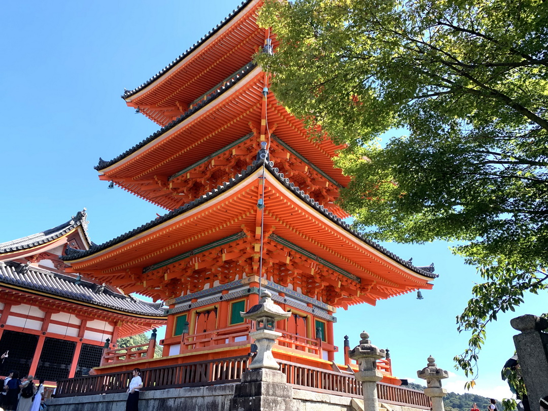 清水寺｜京都必訪世界文化遺產，舞台美景、音羽瀑布＆茶屋冰品全攻略 @猴屁的異想世界