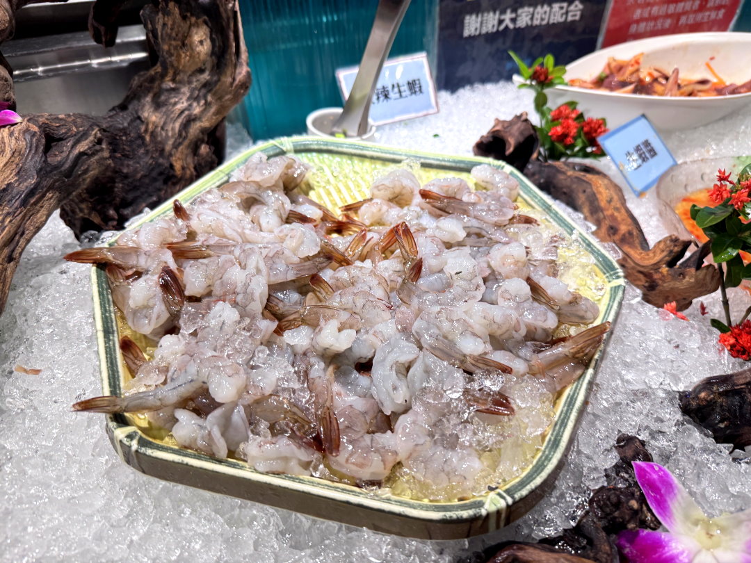 泰味館泰式料理｜桃園泰式吃到飽推薦，現點現炒＋自助吧無限暢食，在桃園愛買內 @猴屁的異想世界