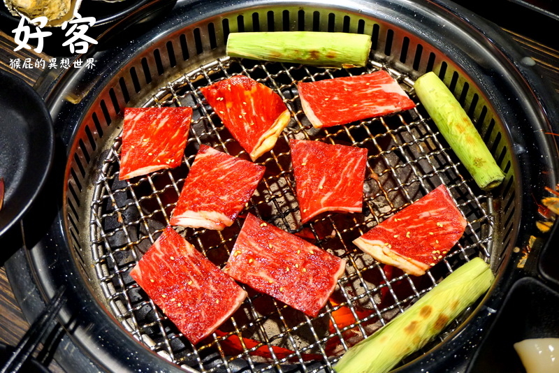 好客燒烤｜台中燒肉吃到飽，天使紅蝦、泰國蝦、戰斧牛排、螃蟹等通通吃到飽 @猴屁的異想世界