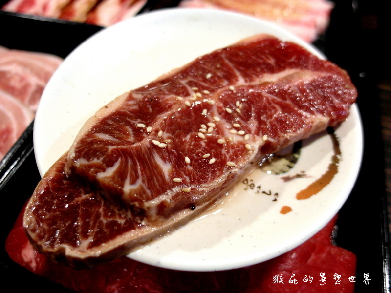 燒肉眾燒烤吃到飽｜中和燒肉吃到飽，宵夜場499免費升級599，近環球購物中心 @猴屁的異想世界