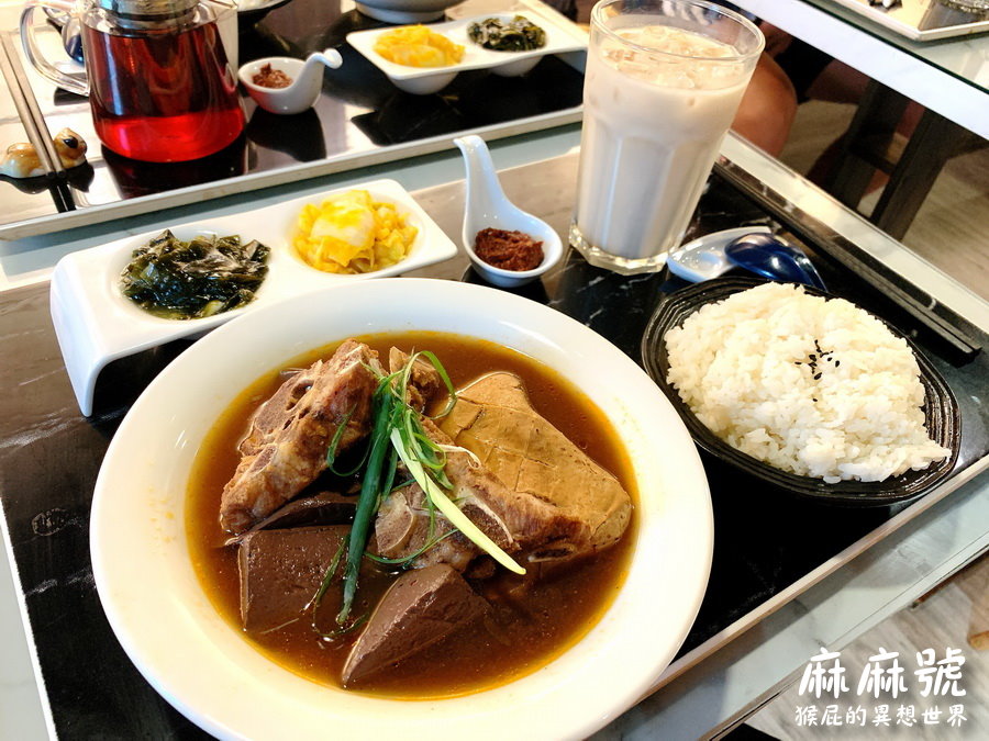 麻麻號排骨鴨血豆腐專賣｜輔大周邊CP值高隱藏版美食，新莊網美餐廳 @猴屁的異想世界