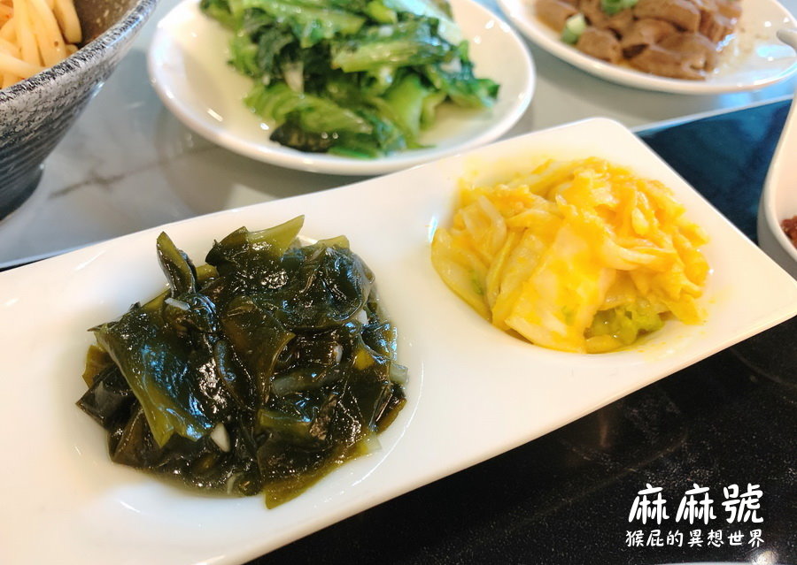 麻麻號排骨鴨血豆腐專賣｜輔大周邊CP值高隱藏版美食，新莊網美餐廳 @猴屁的異想世界