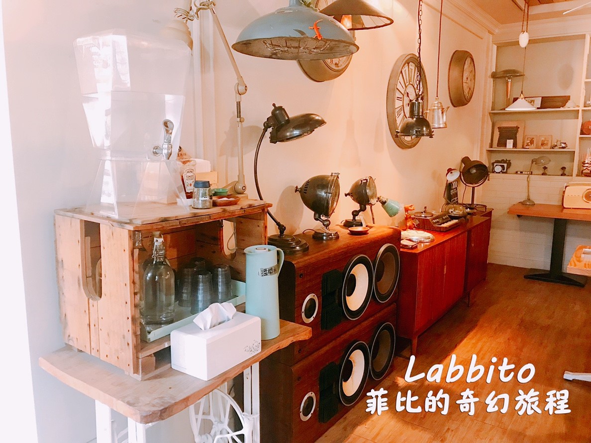 Labbito Cafe｜台中早午餐推薦，日本人開的早午餐，Tokyo Crepe可麗餅、鬆餅 @猴屁的異想世界