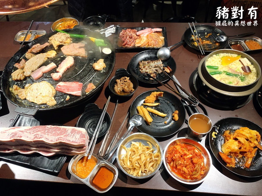 豬對有韓式烤肉吃到飽台中逢甲店｜韓式烤肉吃到飽299元起cp值高，炸物、小菜、火鍋隨你吃 @猴屁的異想世界