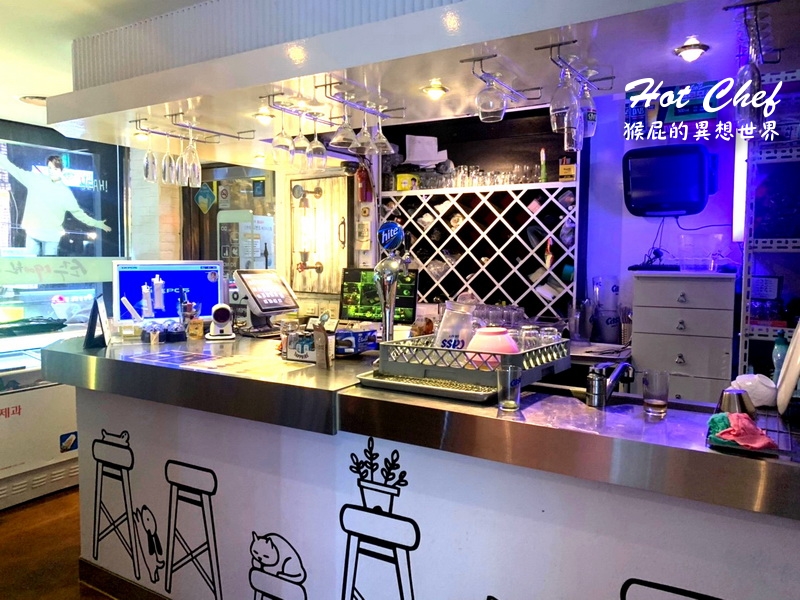 Hot Chef便利店｜H.O.T.成員TonyAn安勝浩的餐廳，餐點要自己微波好有趣，地鐵延新川站 @猴屁的異想世界