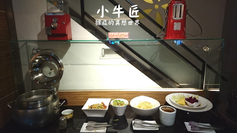 【台北西門】西門町CP值高美食-小牛匠西式餐廳！迷你自助吧吃到飽！小菜、涼麵、濃湯、水果吃到飽！小牛匠焗烤、串燒、牛排 ！（捷運西門站） @猴屁的異想世界