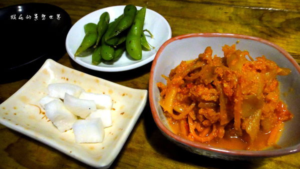 阿國海鮮燒烤小鋪｜永和平價美味居酒屋，竟然有賣羊肉爐、鹽烤超大魷魚好吃 @猴屁的異想世界