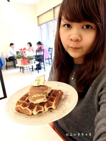 樂丘廚房｜台中東海美食，鬆餅漢堡超特別，東海大學周邊美食 @猴屁的異想世界