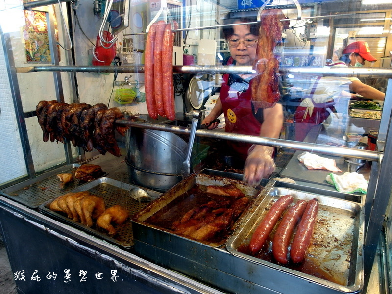 【台北板橋】福記燒臘便當！食尚玩家推薦板橋隱藏版叉燒炒飯好吃！料多實在爆漿紅豆餅之楊家車輪餅！ @猴屁的異想世界