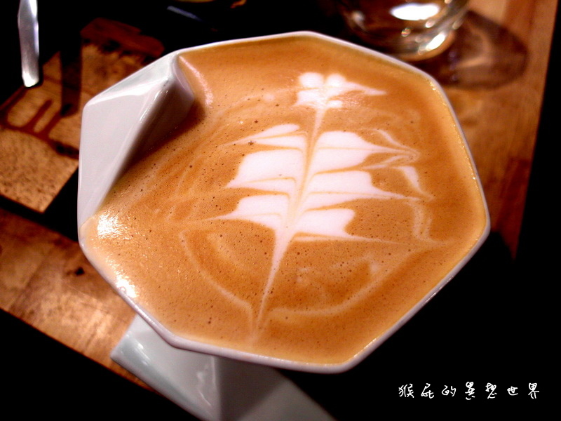 【台北東區】AKUMA CACA可可設計人文咖啡！慶生聚會有質感有包廂餐廳！拉花咖啡好可愛！