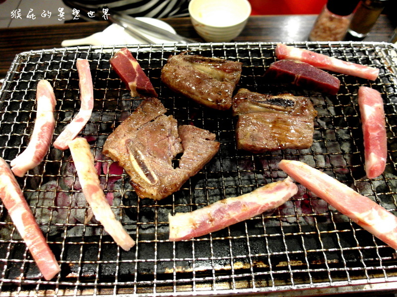 有間燒烤環球旗艦店｜台北燒肉吃到飽，澎湖產地直送新鮮大生蠔吃到飽CP值超高 @猴屁的異想世界