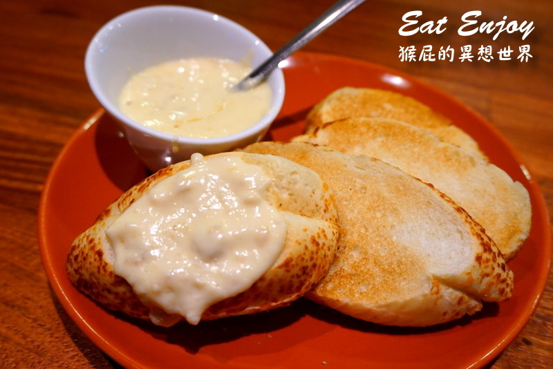 【新北新店】Eat Enjoy意享美式餐廳！義大利麵、披薩、漢堡、燉飯都好好吃！店狗法鬥超可愛、寵物友善餐廳、有wifi！ @猴屁的異想世界