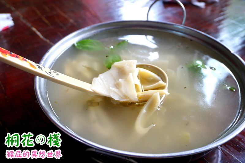 【苗栗美食】三義勝興車站旁餐廳-桐花の棧，環境優、適合聚餐，合菜、單點、擂茶通通有(勝興老街內) @猴屁的異想世界