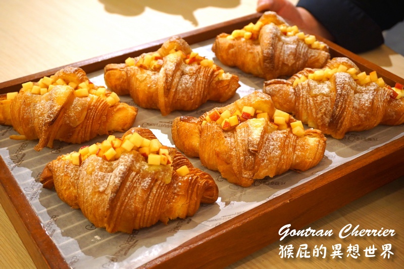 【台北東區】新推出夢幻耶誕甜點Gontran Cherrier Bakery！冬季新品法國慶祝新年的國王派，奧地利皇家甜點咕咕洛夫，追歐風不用到國外 @猴屁的異想世界