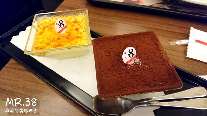 MR.38一中店｜台中濃郁好吃的咖哩飯，平價大份量，套餐有附飲料，適合聚餐 @猴屁的異想世界